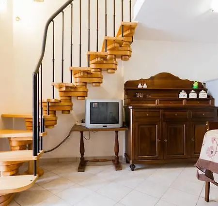 Charming Cozy Two Levels Studio *